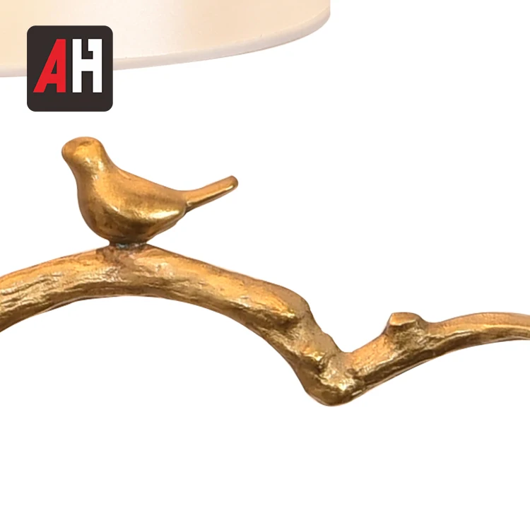 
 Украшение для отеля, Современная прикроватная тумбочка для спальни, Мраморная основа, латунная тканевая крышка, прикроватная современная настольная лампа  