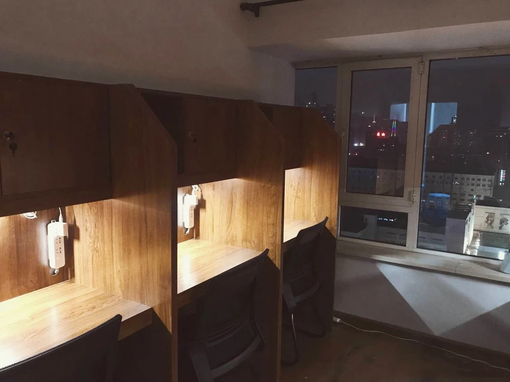Simple Design Public Study Room with Privacy Partition School Furniture Manufacturer Cheap Collage Library Reading Desk