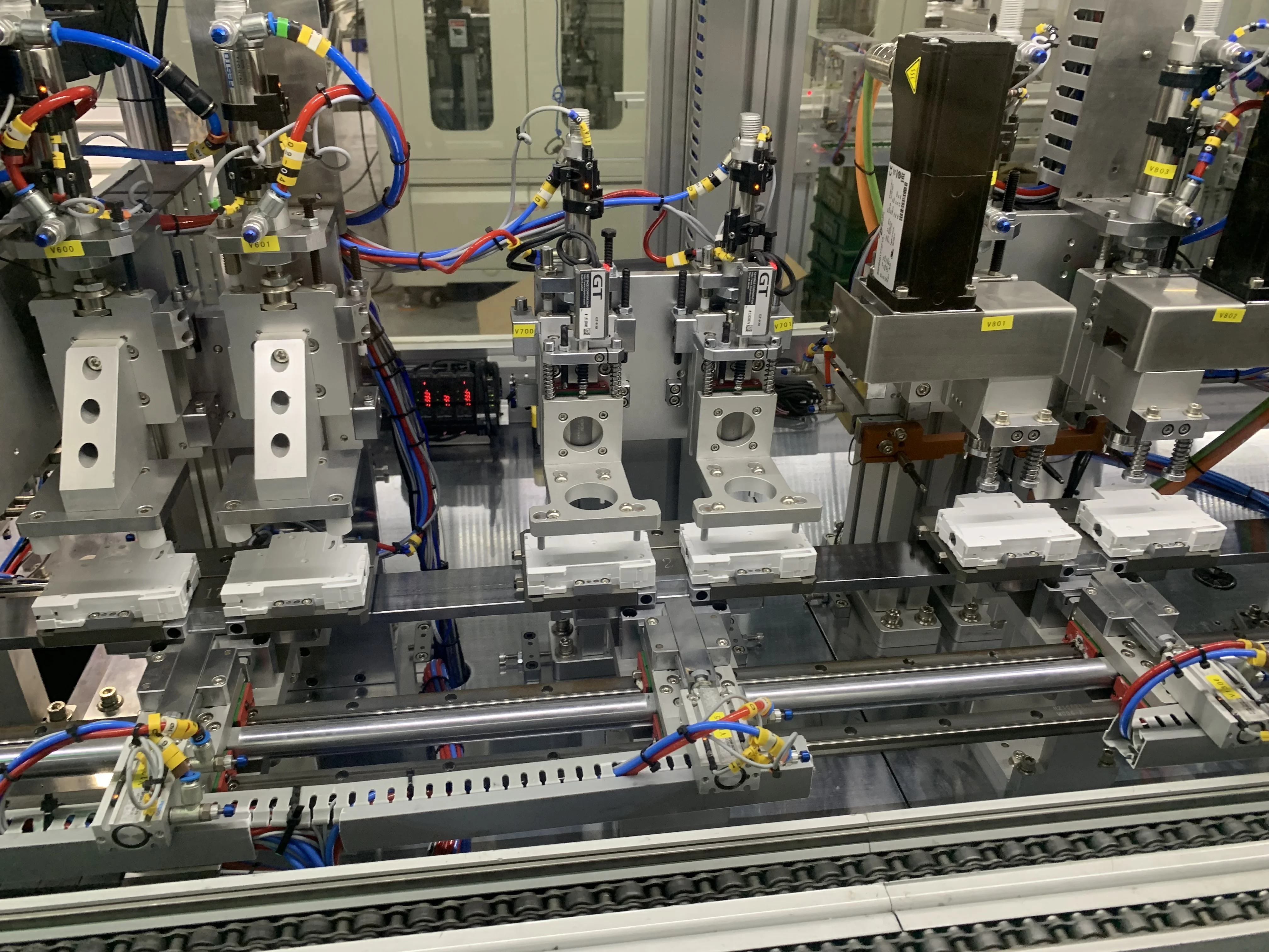 MCB Full Automatic Circuit Breaker Manufacturing Automation Equipment Assembly Machine Production Line
