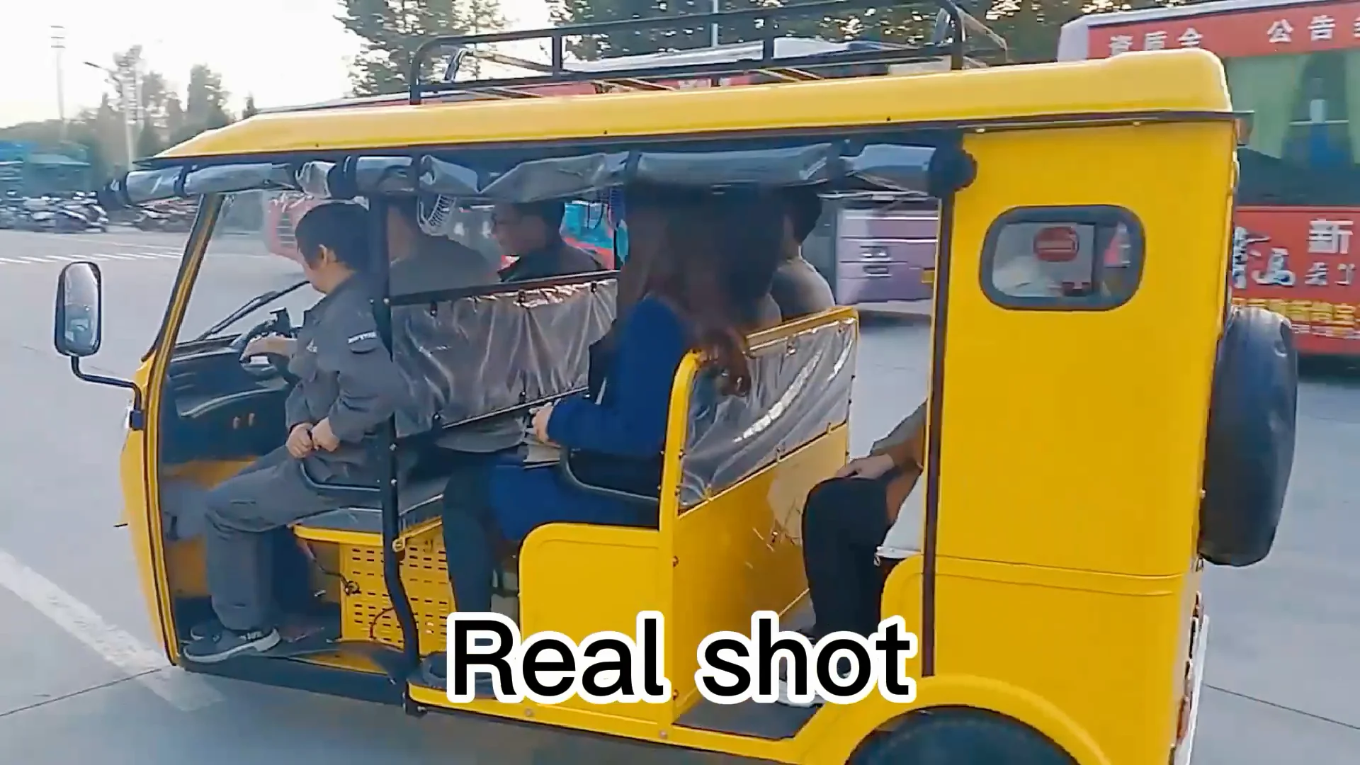 Tuktuk petrol