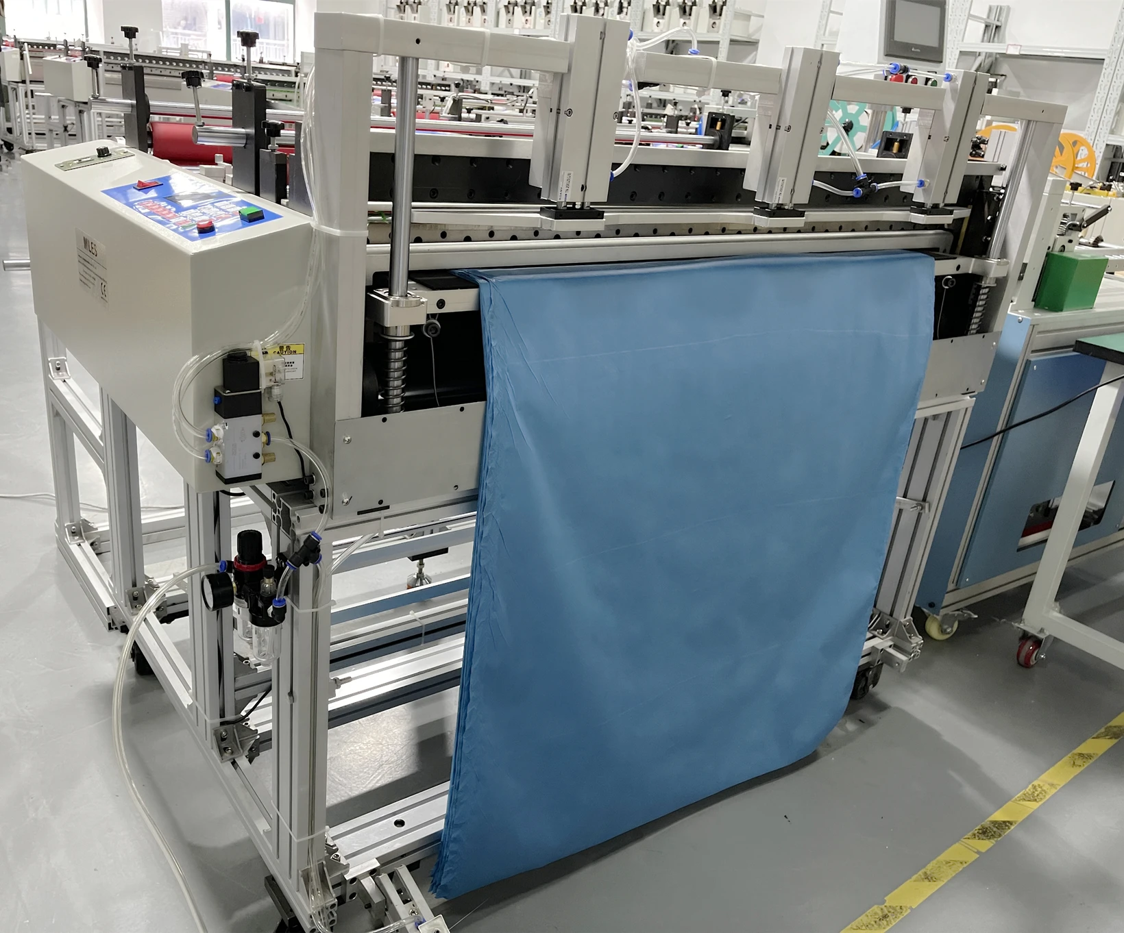Cloth Non Woven Fabric Automatic Roll to Sheet Cutting Machine