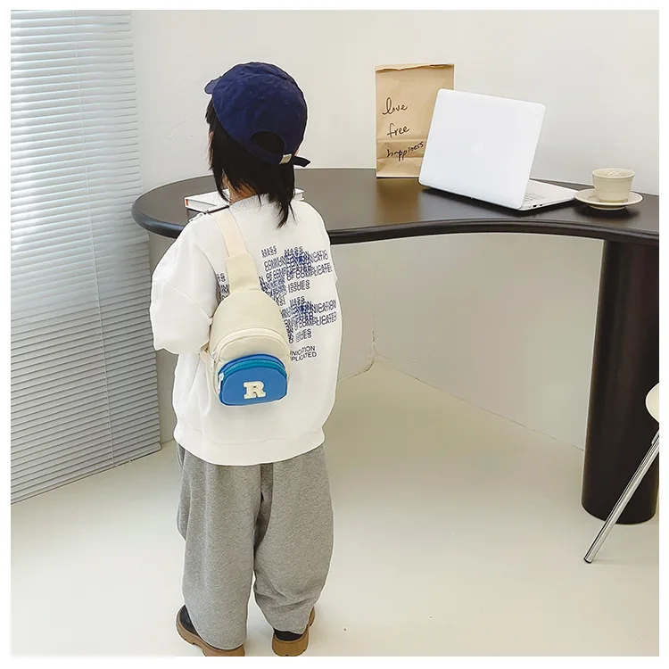 Hot Children's Casual Nylon Zipper Crossbody Bags Boys and Girls Embroidered Letter Shoulder Chest Bag