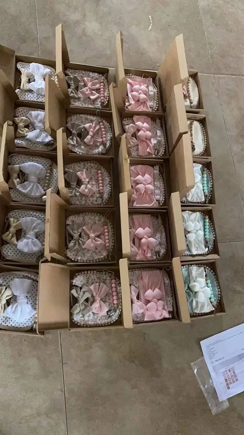 4pics/set Baby Shoes Gift Box Cotton Swaddle Pacifier Clip Hairband Set