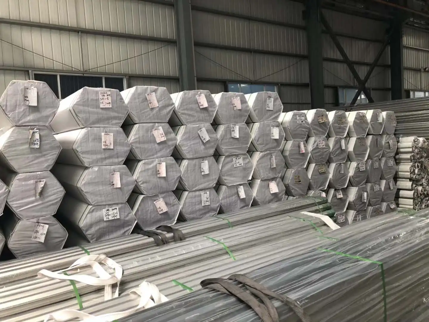 Hot Selling Aluminum Foil 1100 1145 1050 1060 1235 3003 5052 5A02 Aluminum Foil 8011 Jumbo Roll