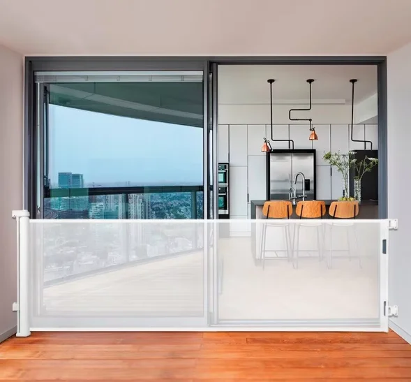 New Design Retractable Gate Baby Safety Extendable Gate Stairs Safety Door Fence