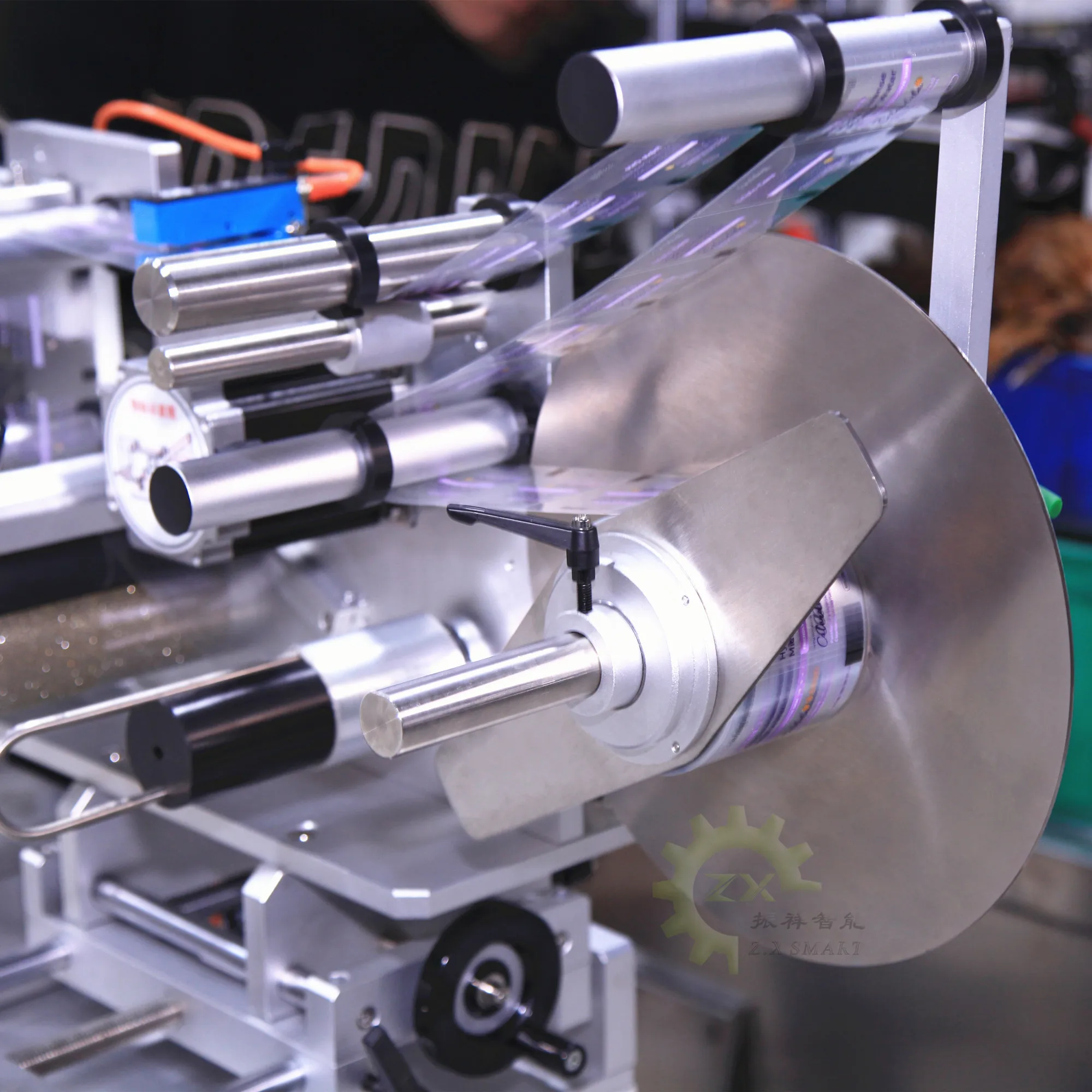 写真 エンジンのメインクランクシャフトベアリングッ Compatible With