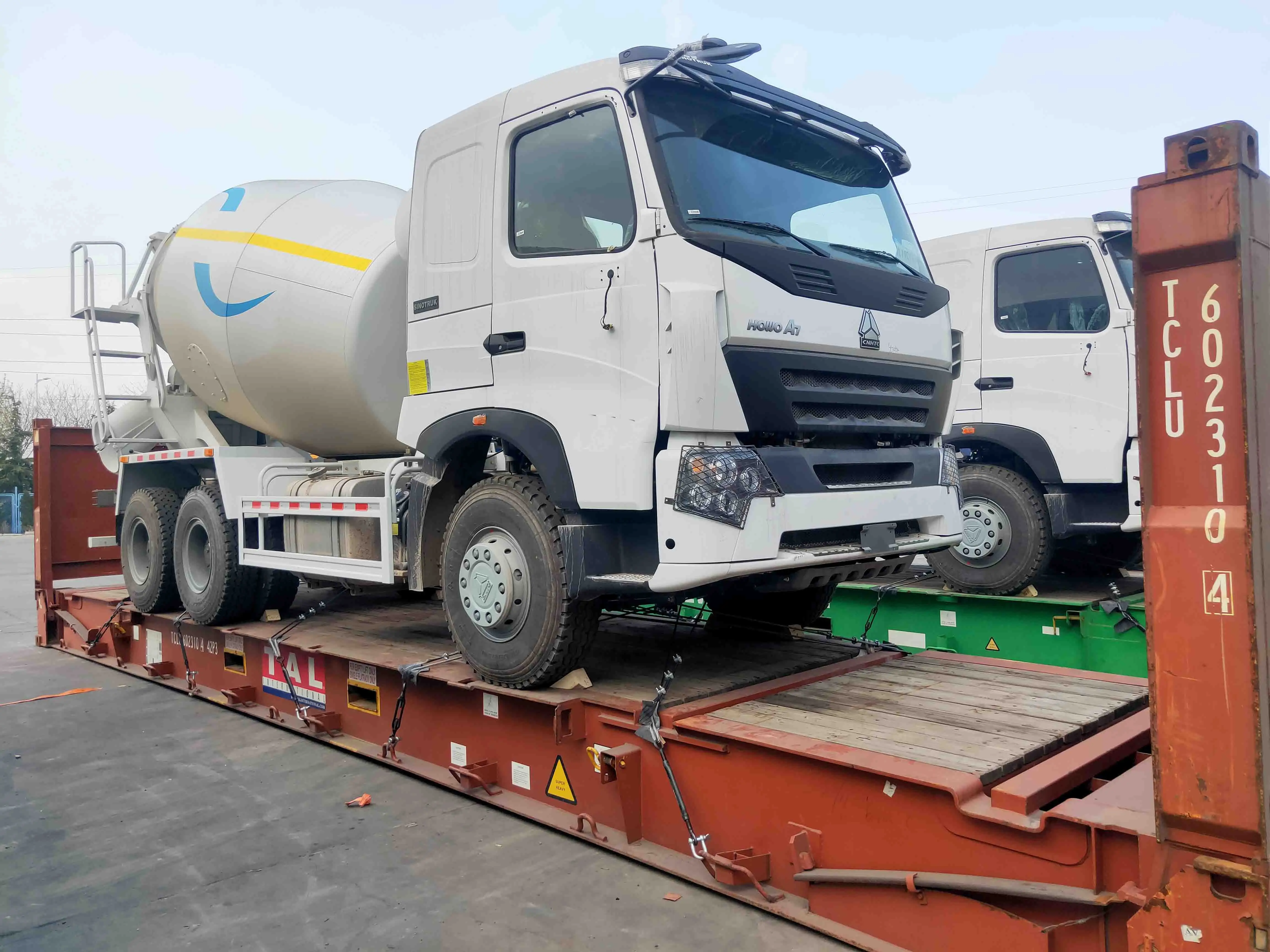 concrete mixer sinotruck howo 10m3 cement mixer truck prices