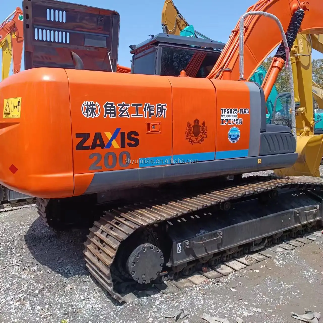 Used Excavator Sale Hitachi Zx200 Zx200-3 Zx200-5g Japan Crawler Wheel ...