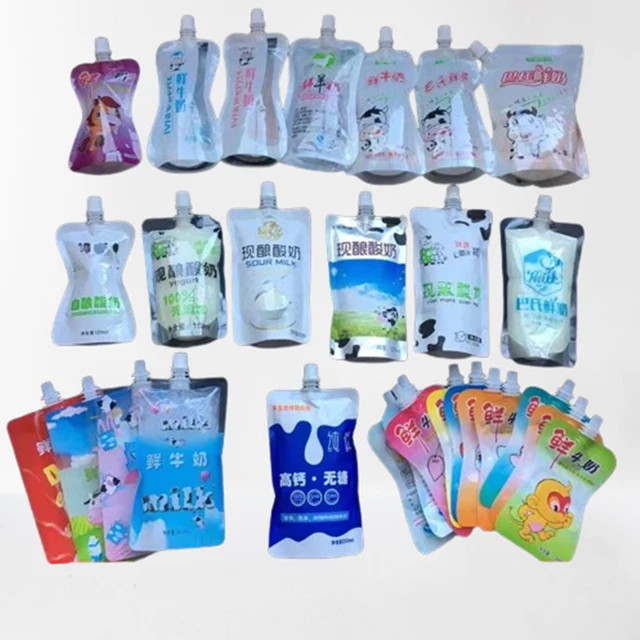 Customized portable nozzle bags, milk soymilk beverage liquid packaging bags, self-supporting packaging bags.