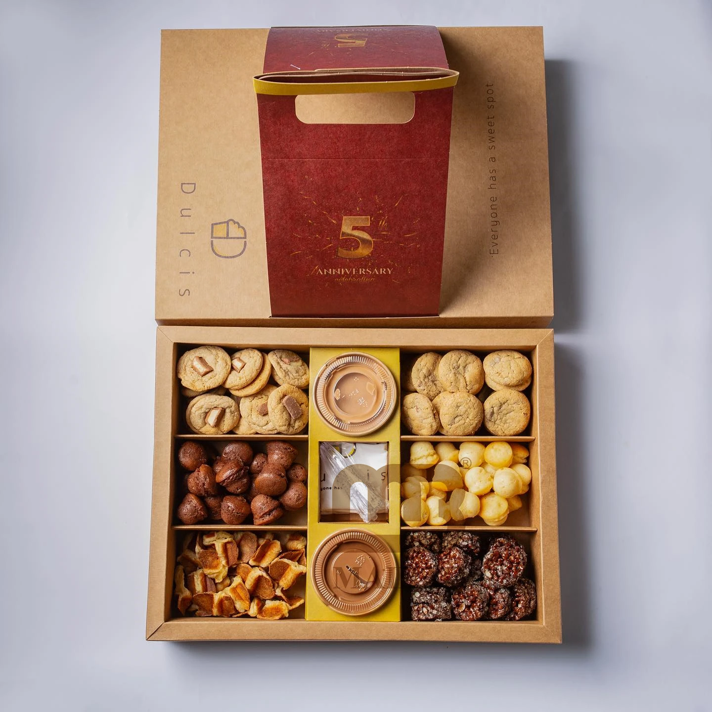 Custom Arabic Bagsha Qatayef Sweet Takeout Paper Box,Kuwait Pastry Drawer Box,Double Layered Bakery Chocolate Cookie to Go Box