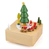 52705810 Carillon in legno a forma di albero di Natale quadrato con trenino