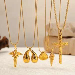 Fashionable and Unique Classic Angel Wing Pendant Necklace Stainless Steel 18K Gold Plated Link Chain Cross Necklace