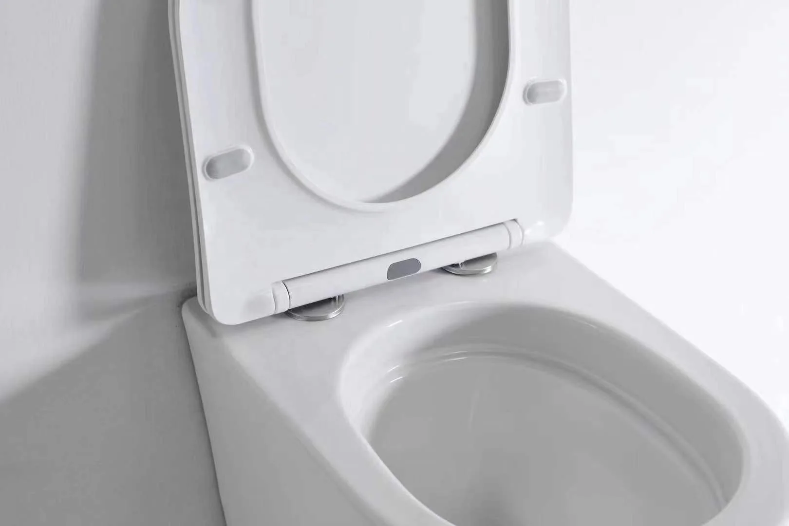 Chaozhou Cheapest Wall Mount Wash Down Tornado Inodoro Bathroom Toilette European Toilet Bowl manufacture