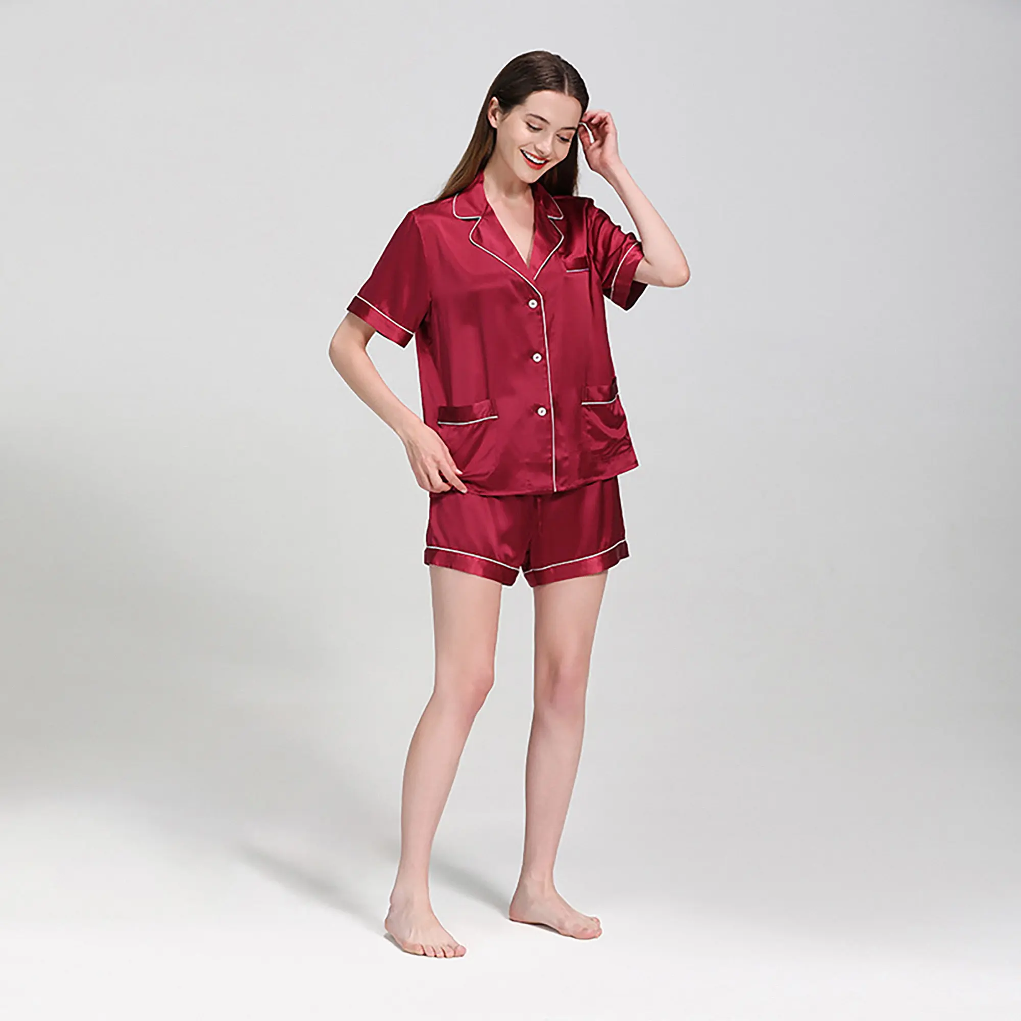 High Quality Sexy Silk Pajamas Set Custom Style Silk Reduce Friction