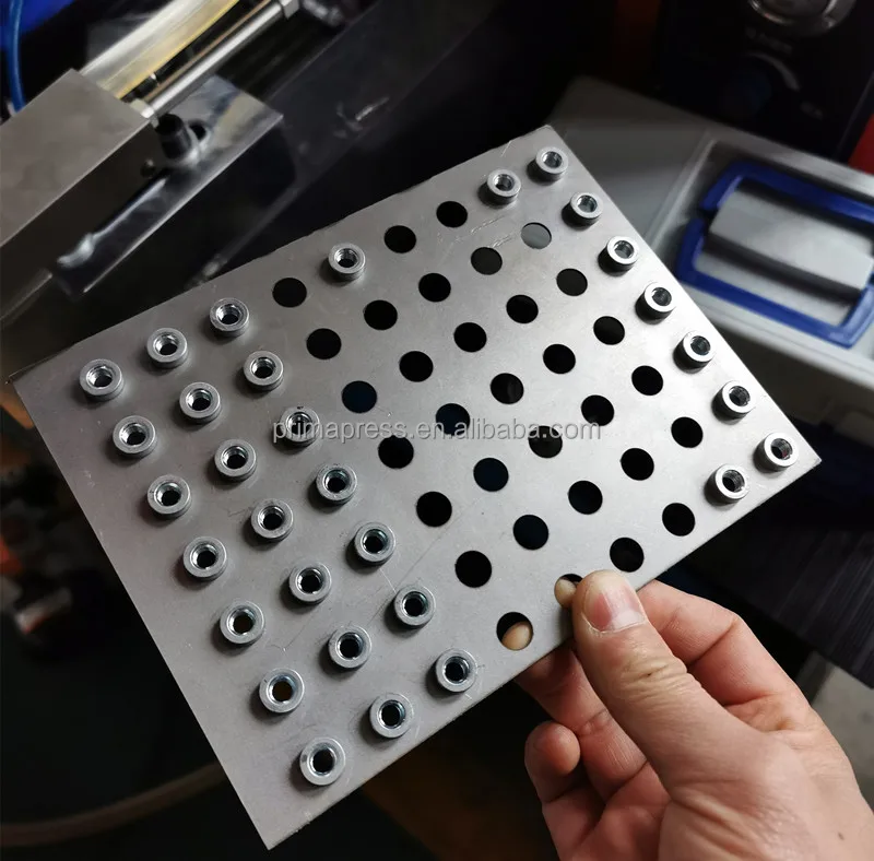 metal riveting machine