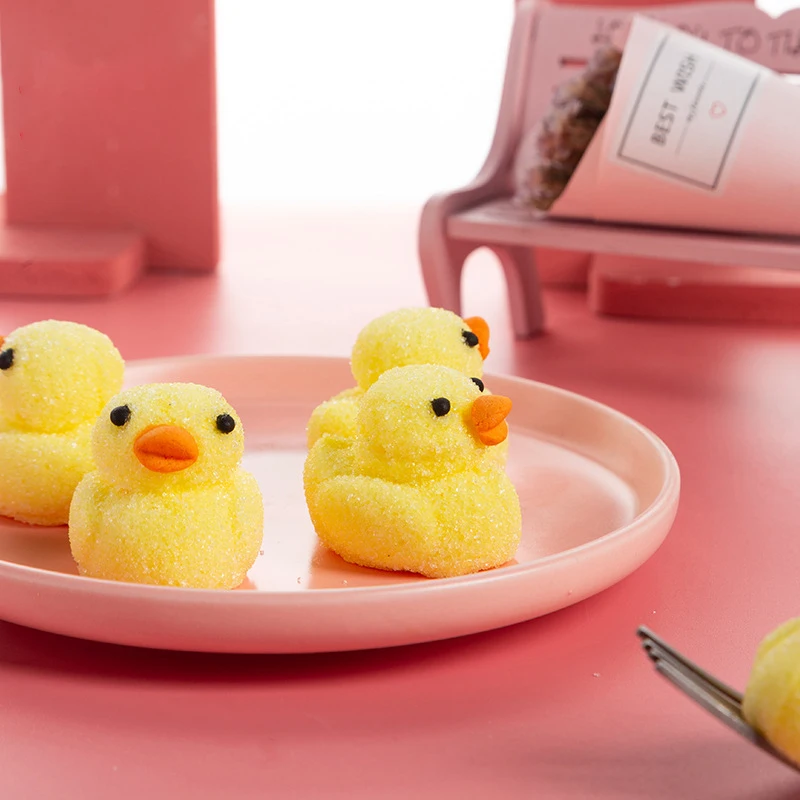 Wholesale Cute Yellow Duck Shaped With Sugar Coated Soft Candy Duck