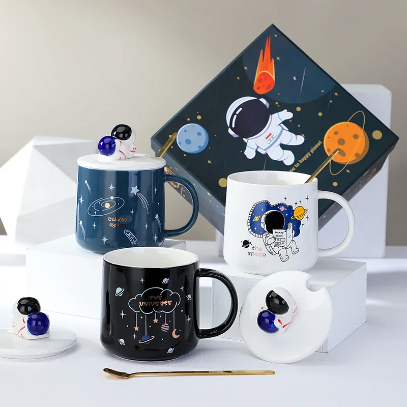 Hekki - Set: Space Themed Ceramic Mug + Lid + Astronaut Spoon