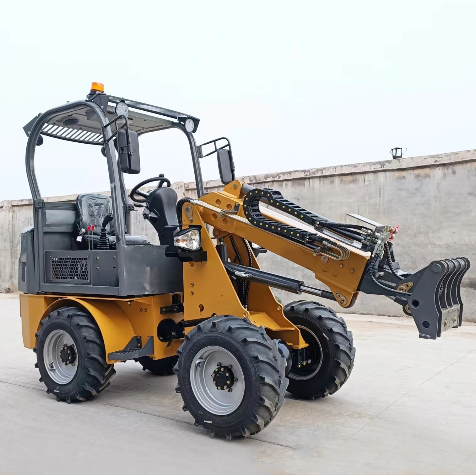 High Efficiency Mini Wheel Loaders - Best Price & Flexibility