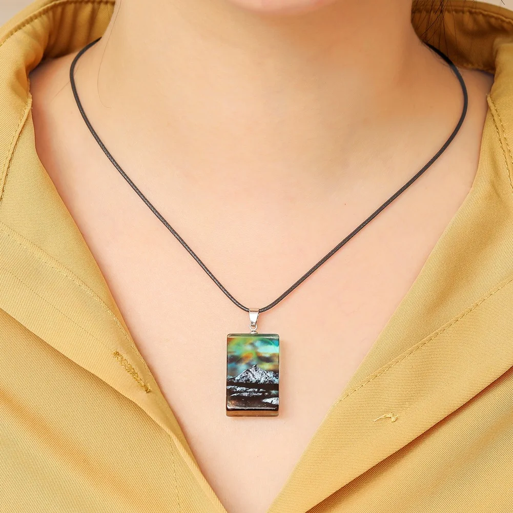 Handmade Dream Aurora Micro Landscape Transparent Resin Art Pendant Snow Mountain Pendant Necklace Fashion Jewelry