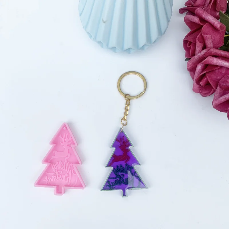 W046 DIY  Resin Christmas Series Keychain Snowflake Christmas Tree Decoration Pendant Silicone Mold