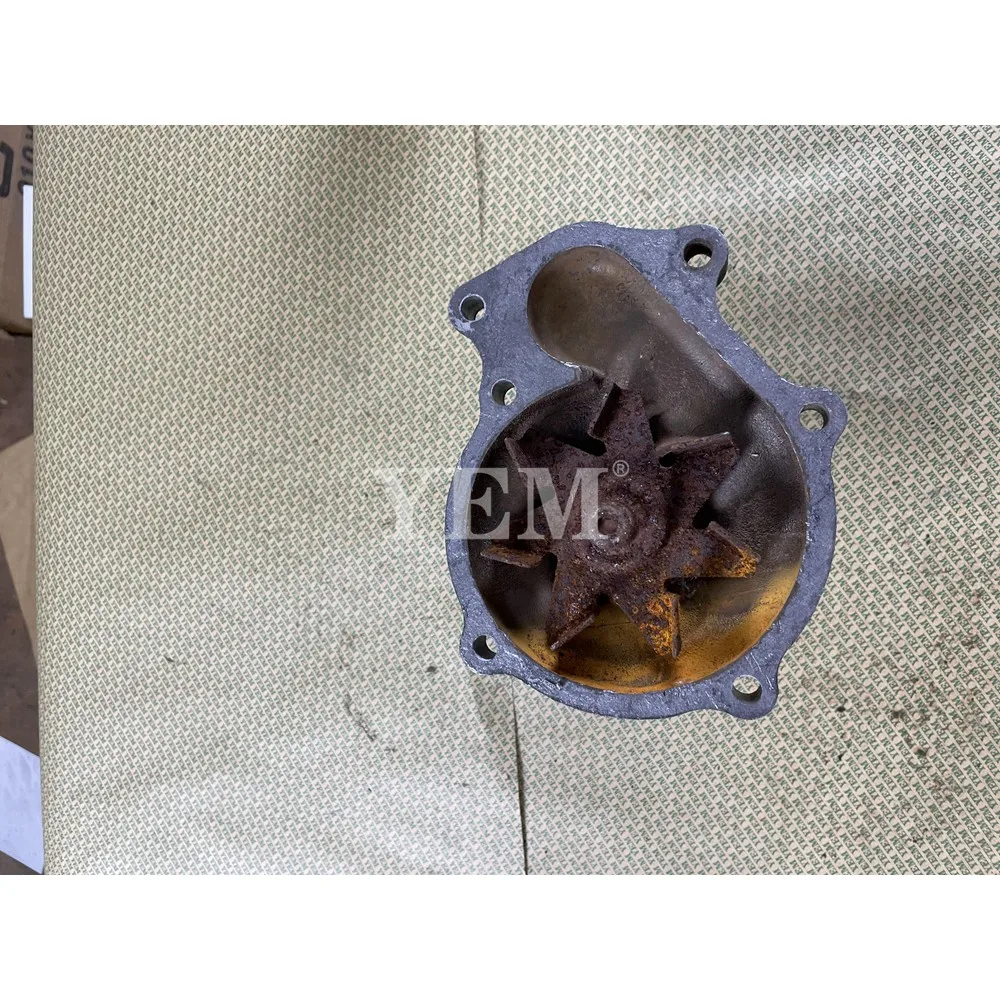 Engine Parts V3300 Water Pump for Kubota 3