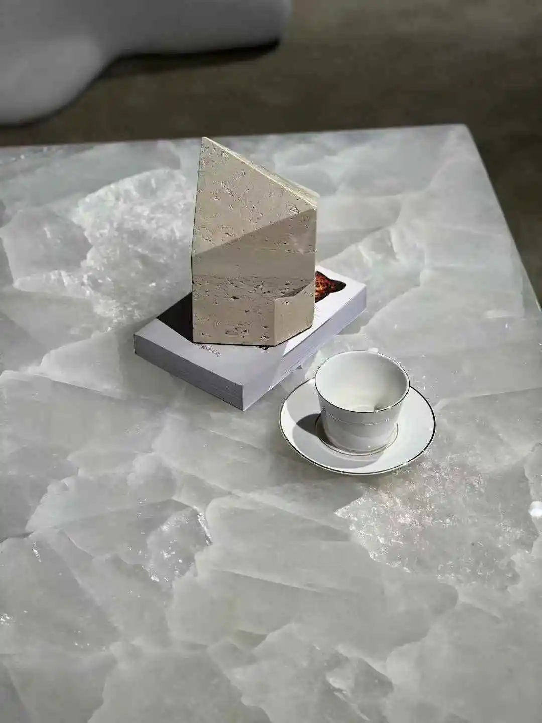 New Design Natural Translucent White Onyx Jade Marble Tea End Table Square Cube Marble Plinth Tall Home Furniture Side Table
