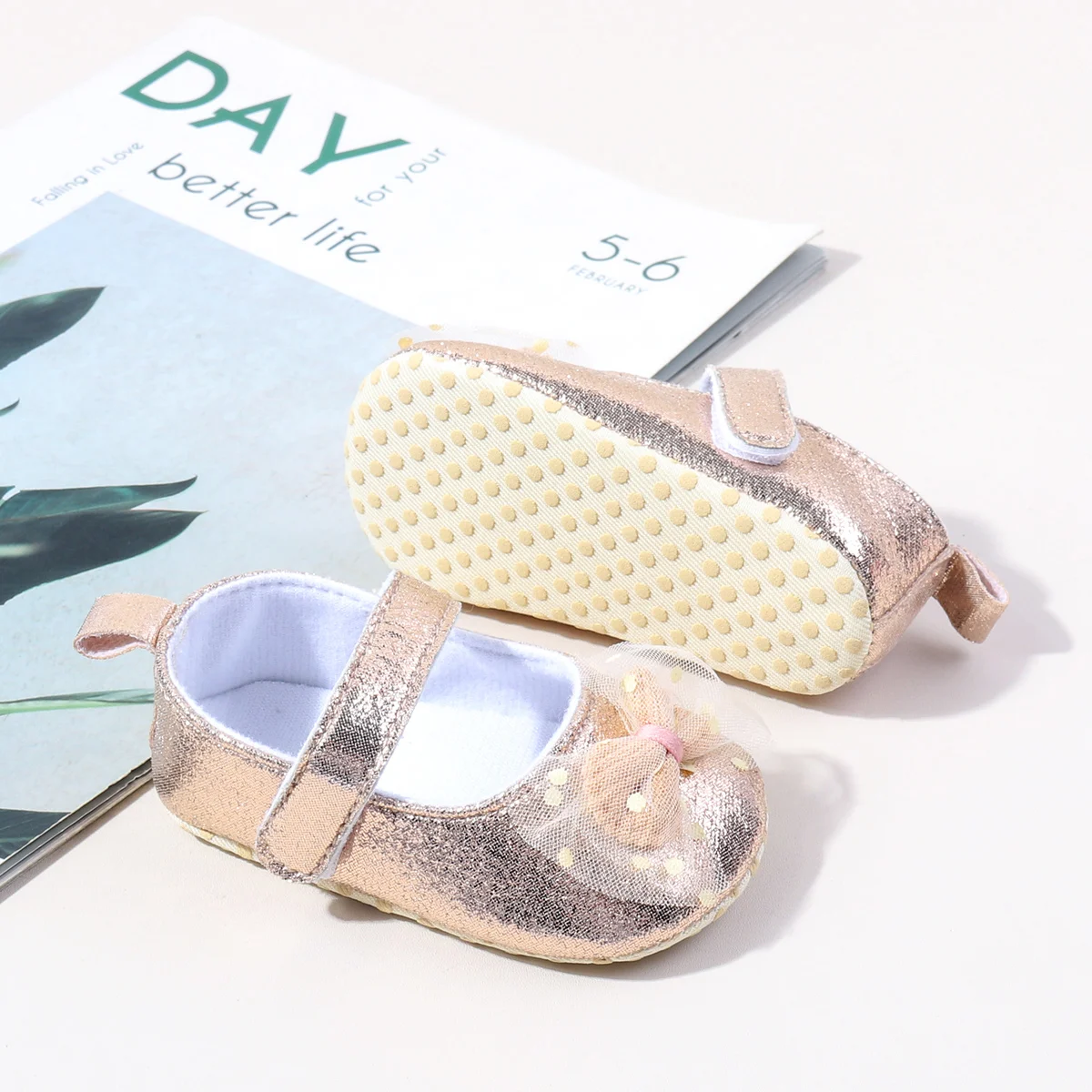 Hot Selling Bling Design Soft Sole Cheap Baby Girl Shoes Newborn Infant Shoes for Girls supplier