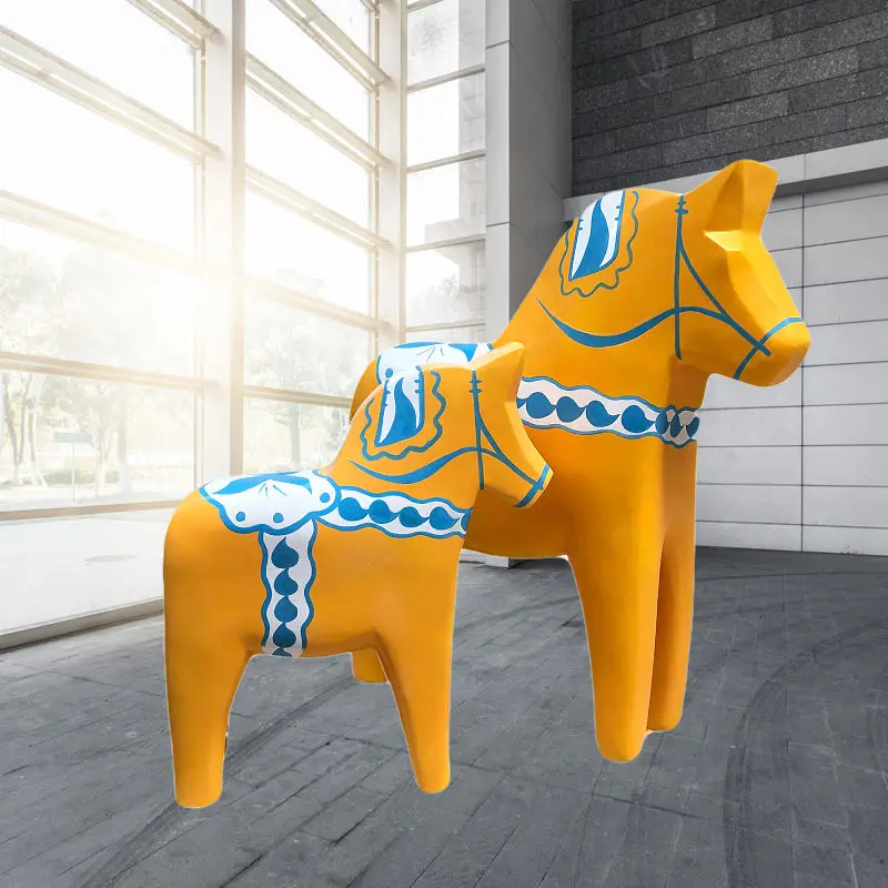 Оптовая продажа домашний декор для помещений Большая фигурка из стекловолокна с изображением толстой лошади лошади-трояна скульптура игрушечная лошадь