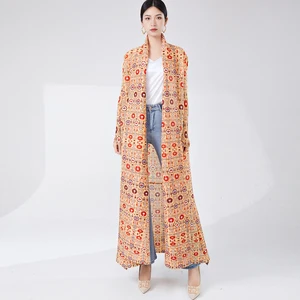 Wholesale Clothing Dubai New Abaya 2025 Pleated Women's Abaya Fashion Miyake Abaya