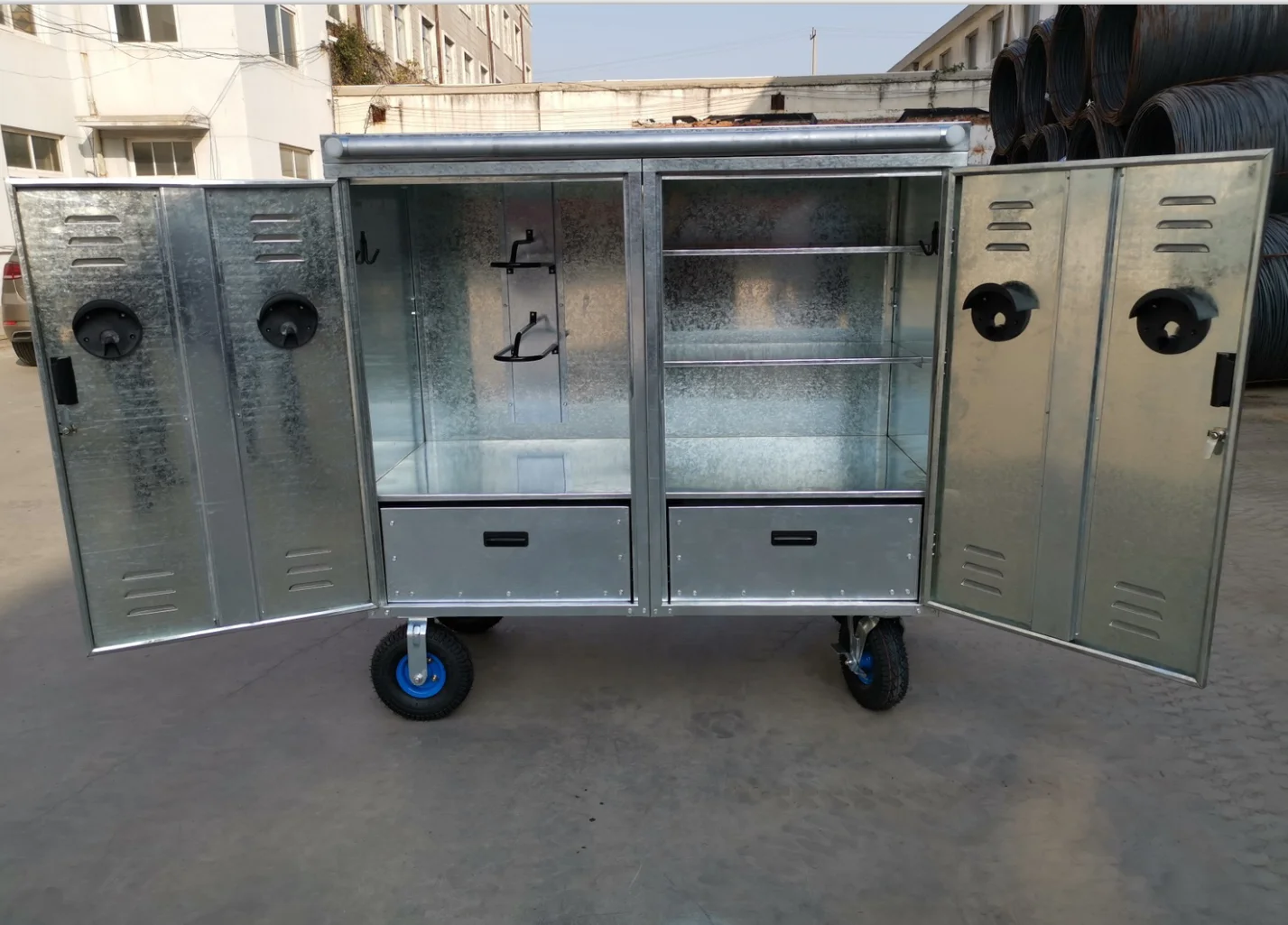 カスタマイズ可能なホイール付き馬具箱、馬用サドルキャビネット 
