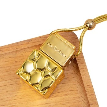 Ru Star 10ml Gold Electroplate Essential Oil Diffuser Car Perfume Bottle Aromatherapy Car Air Freshener With Gold Cap