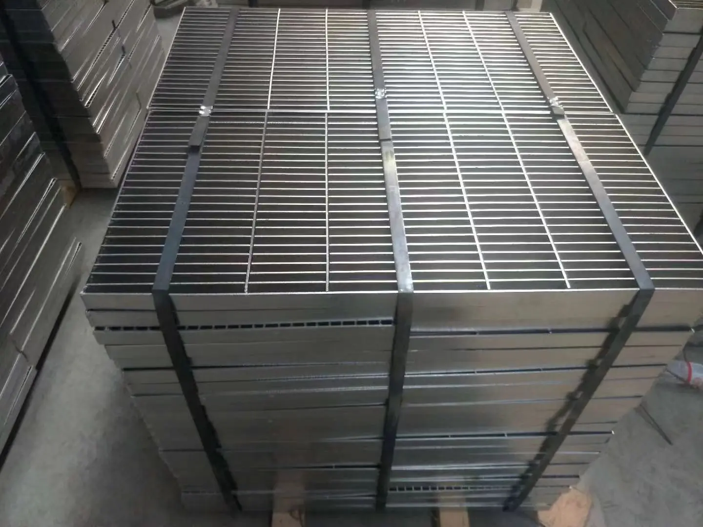 Steel Grating Supplier Walkway Platform Hot Dip Galvanized Steel