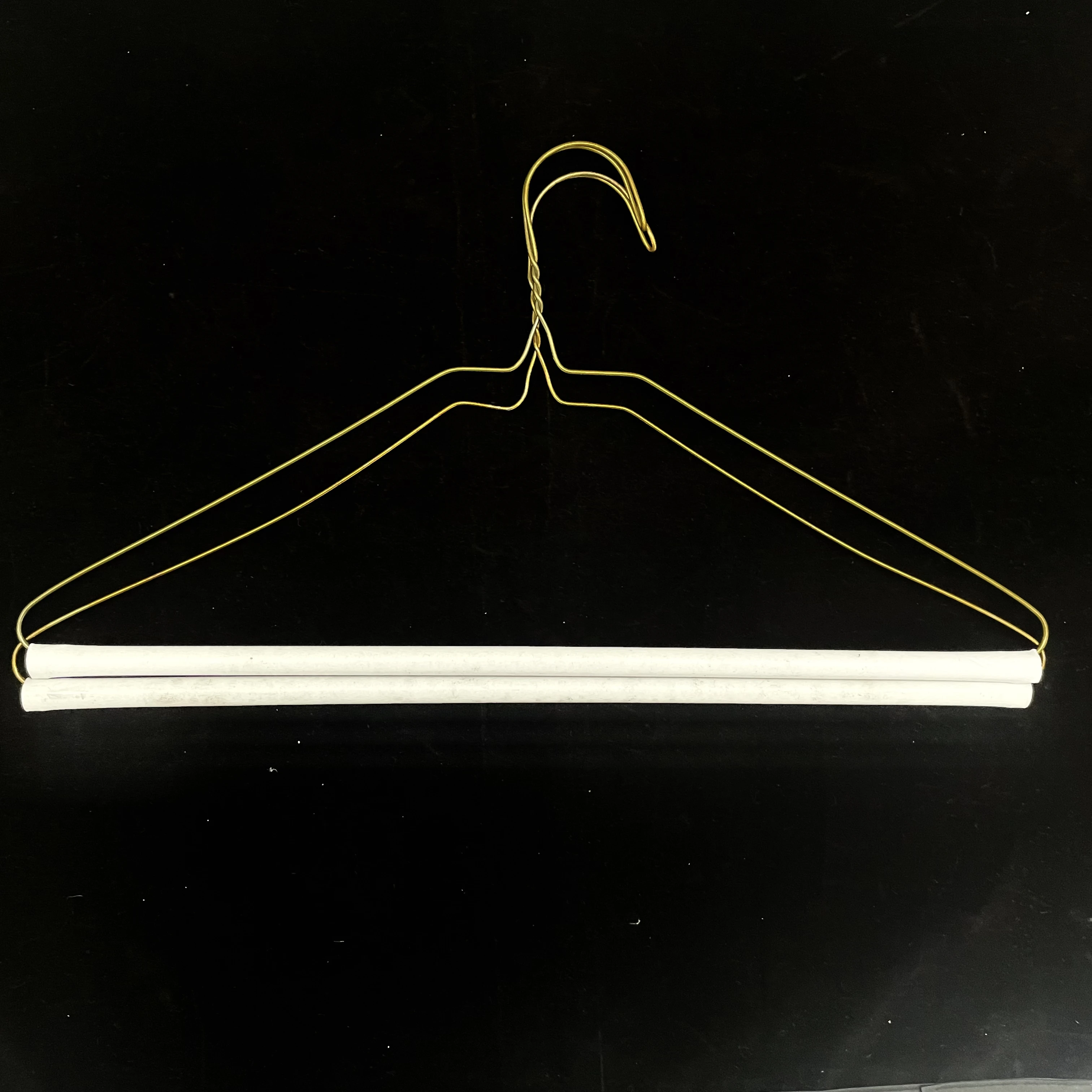 Shirt Hanger, 18 Inches 14.5 g (500 per Case)