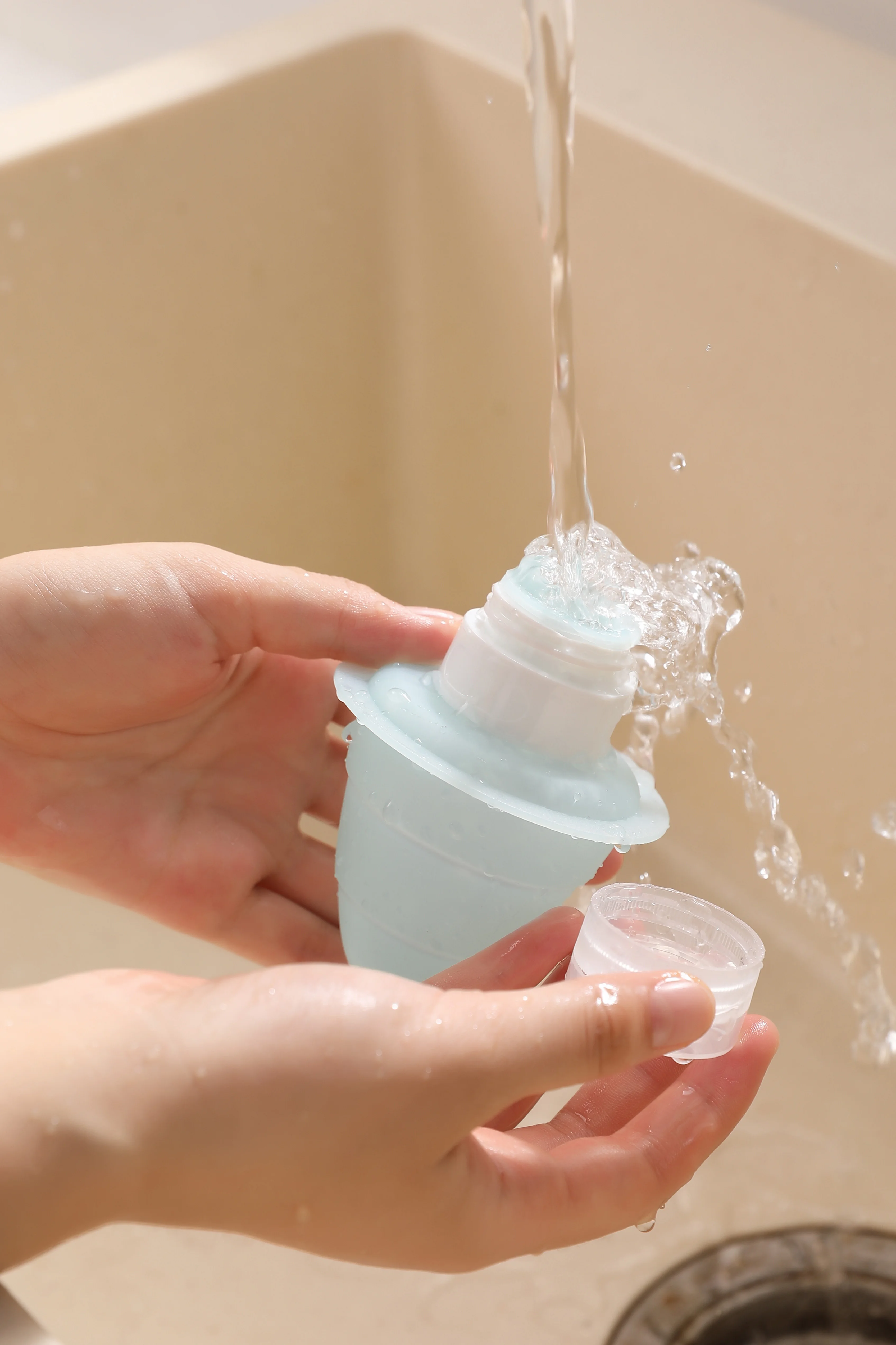 Portable Foldable Dispenser Bottles Practical and Space-Saving Bathroom Accessory Set for Travel