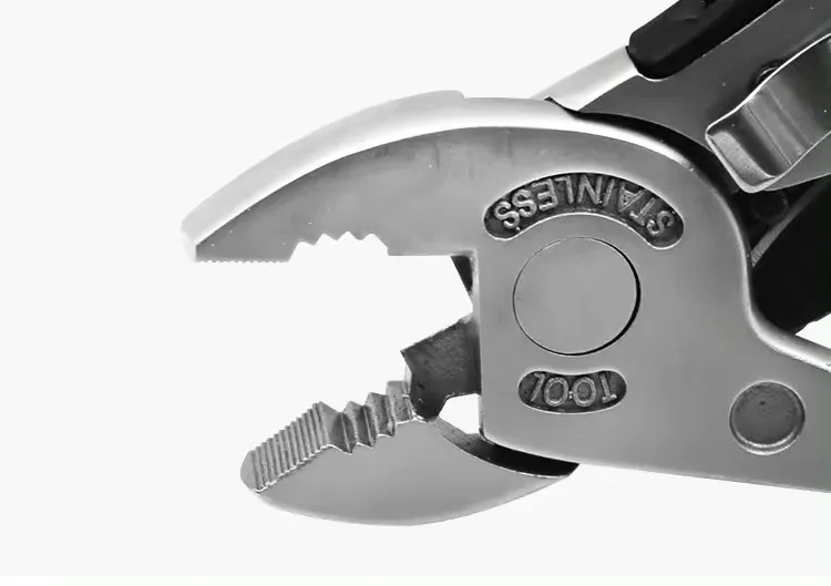 Multifunctional 9 in 1 Keychain Plier Screwdriver Pocket Tools Outdoor Camping Multi-purpose Pliers and Wrench