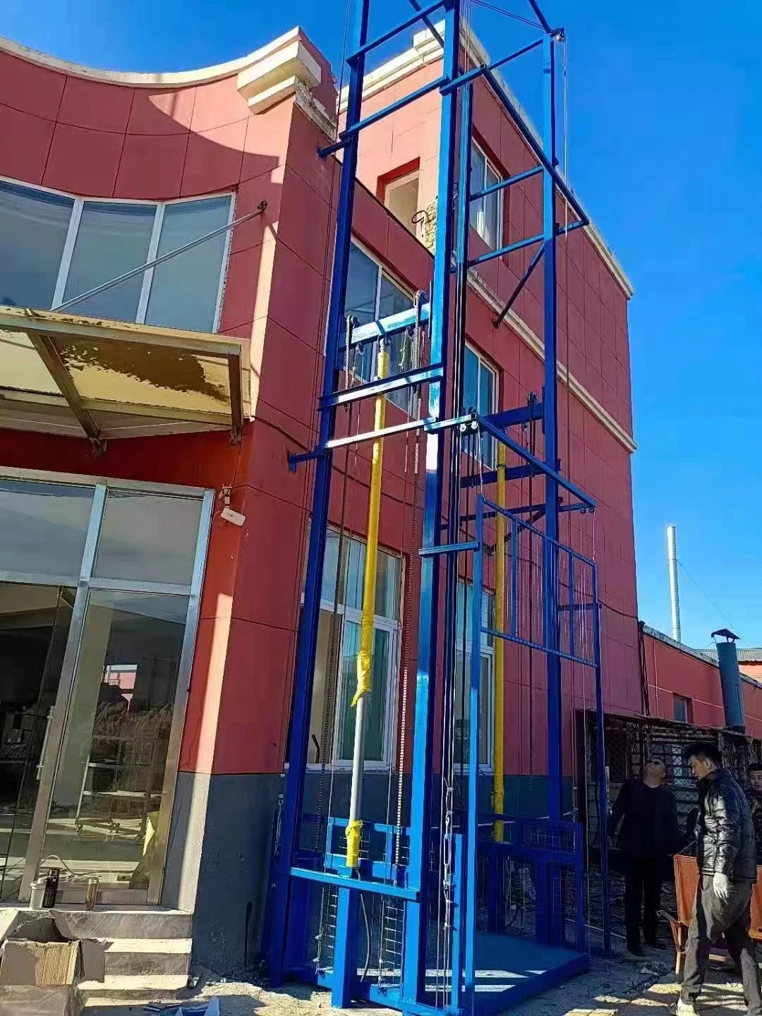 Industrial Hydraulic Vertical Guide Rail Cargo Lift Freight Elevator ...