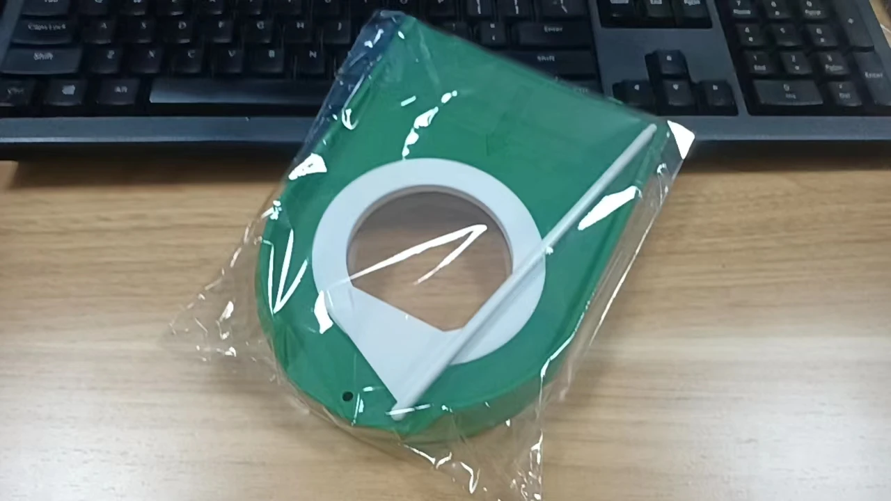 Indoor Mini Golf Putting Cup with Regulation Flag for Practice & Training PVC product detail 3