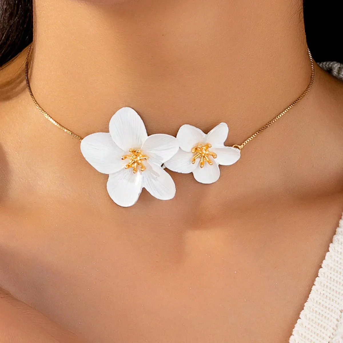 Exquisite Large Flower Pendant Necklace