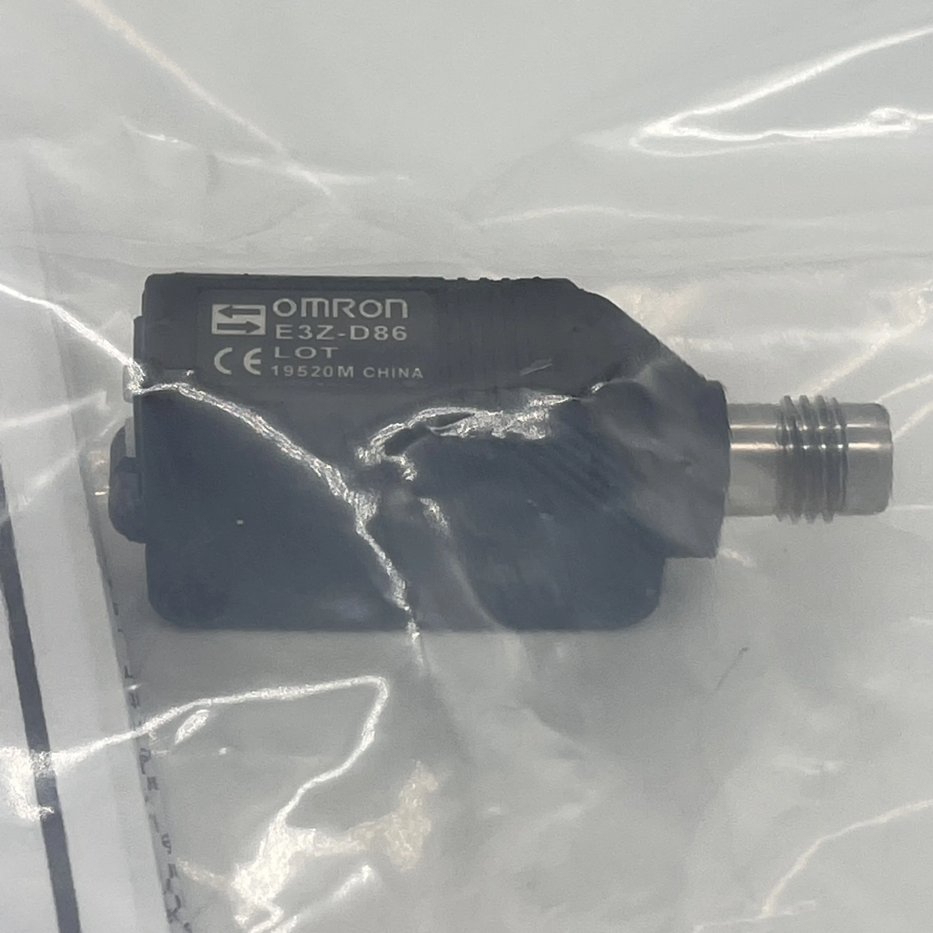 Sensor E32 R61 Cnc Japan Original Plc Omr Switch Sensor E3z-r61 E3z-d86 - Buy E3z-r61 ...