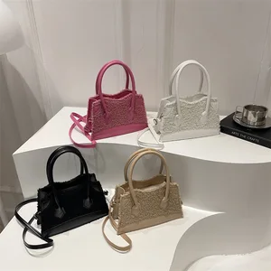 Sweet Cute Plush Handbag Women Faux Shearling Panel Ladies 2026 New Autumn Winter Fashion Chic Shoulder Bag