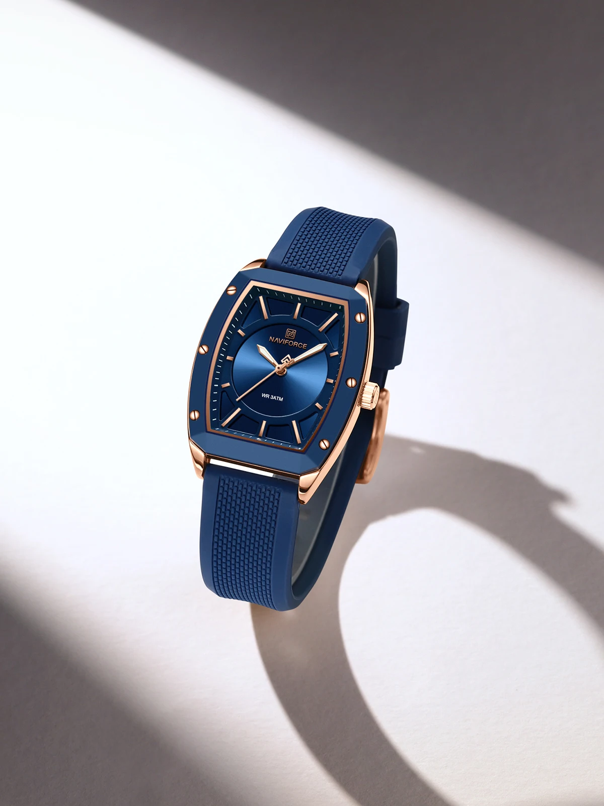 NAVIFORCE 5049 Watch Women Elegant Fashion Quartz Watches Silicone Strap Sports Ladies Watch Big Dial Waterproof Wristwatch