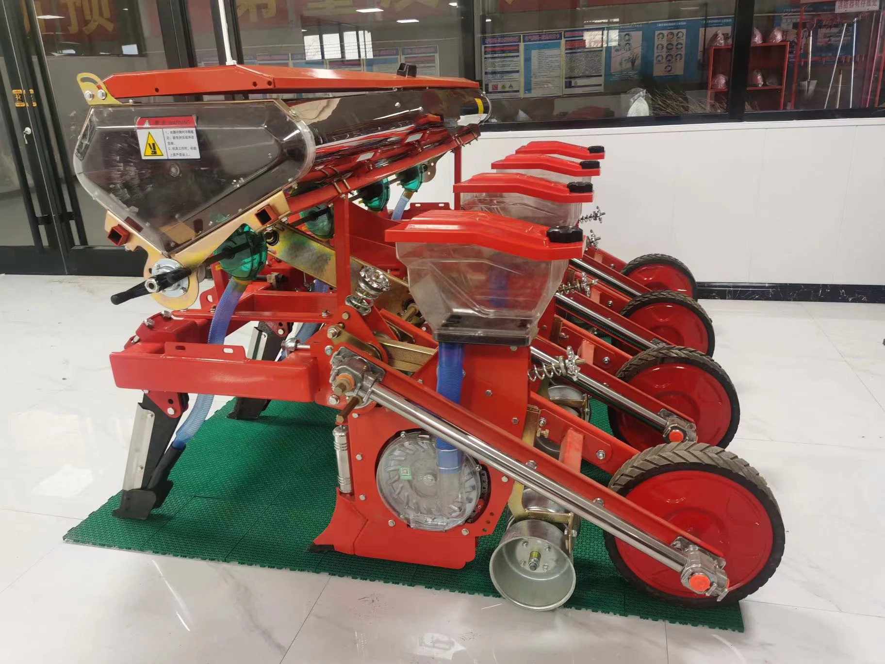 Mini 4 Row Farm Tractor Corn Sorghum Soybeans Maize Seeder Planter No Till Seed Drill for Planting & Seeding for Farm Use
