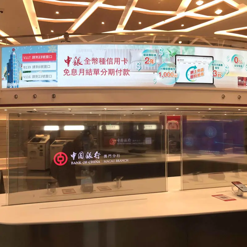 1080p FHD 1080x1920 OLED Transparent Display 55 Inch Indoor for Retail Store Subway Airport Advertising SDK Function 1 Year