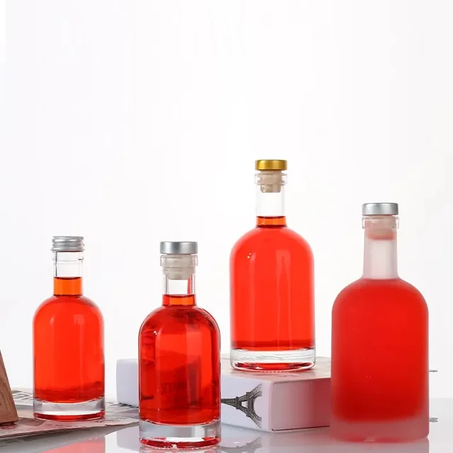 Wholesale Liquor Bottles 100ml 200ml 375ml 500ml 700ml 750ml 1 liter Glass Vodka Bottles Super Flint for Spirits