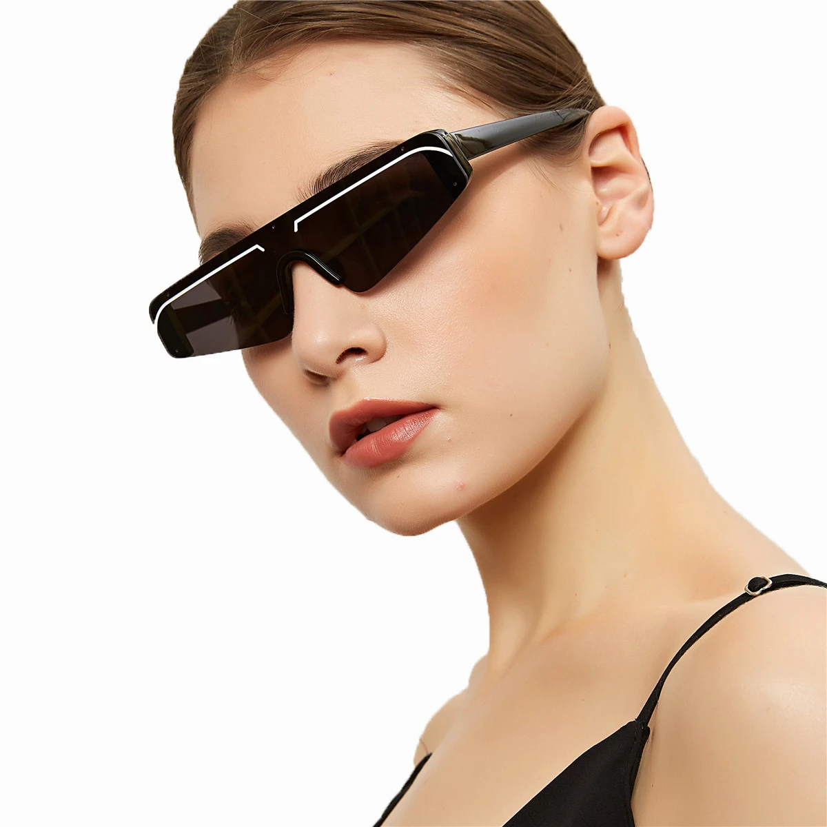 ADE WU XG95026 Modern Sharp Cat Eye Sunglasses Half Frame