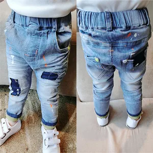 Autumn New Fashion Wholesale Hole Anime Girl Denim Jeans In China