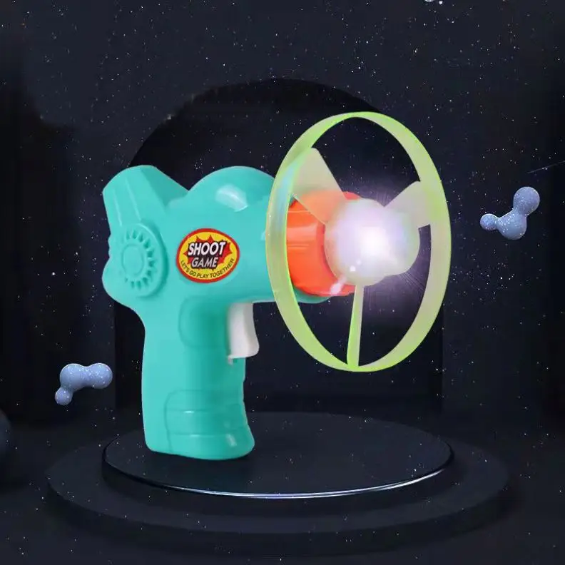 Дешевые игрушки спиннинг пистолет летающая тарелка игрушечные пистолеты для детей стрельба мигающий свет фрисби