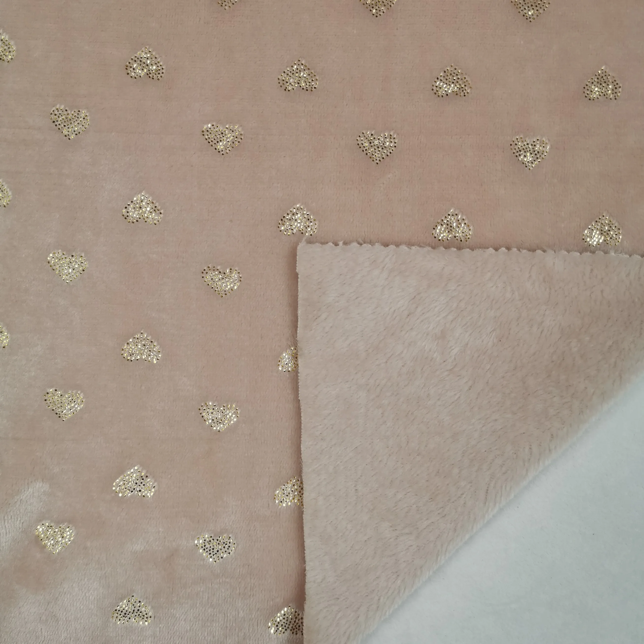 Высококачественная фланелевая Коралловая флисовая ткань с тиснением из 100% полиэстерной фольги для одеял, домашний текстиль на заказ