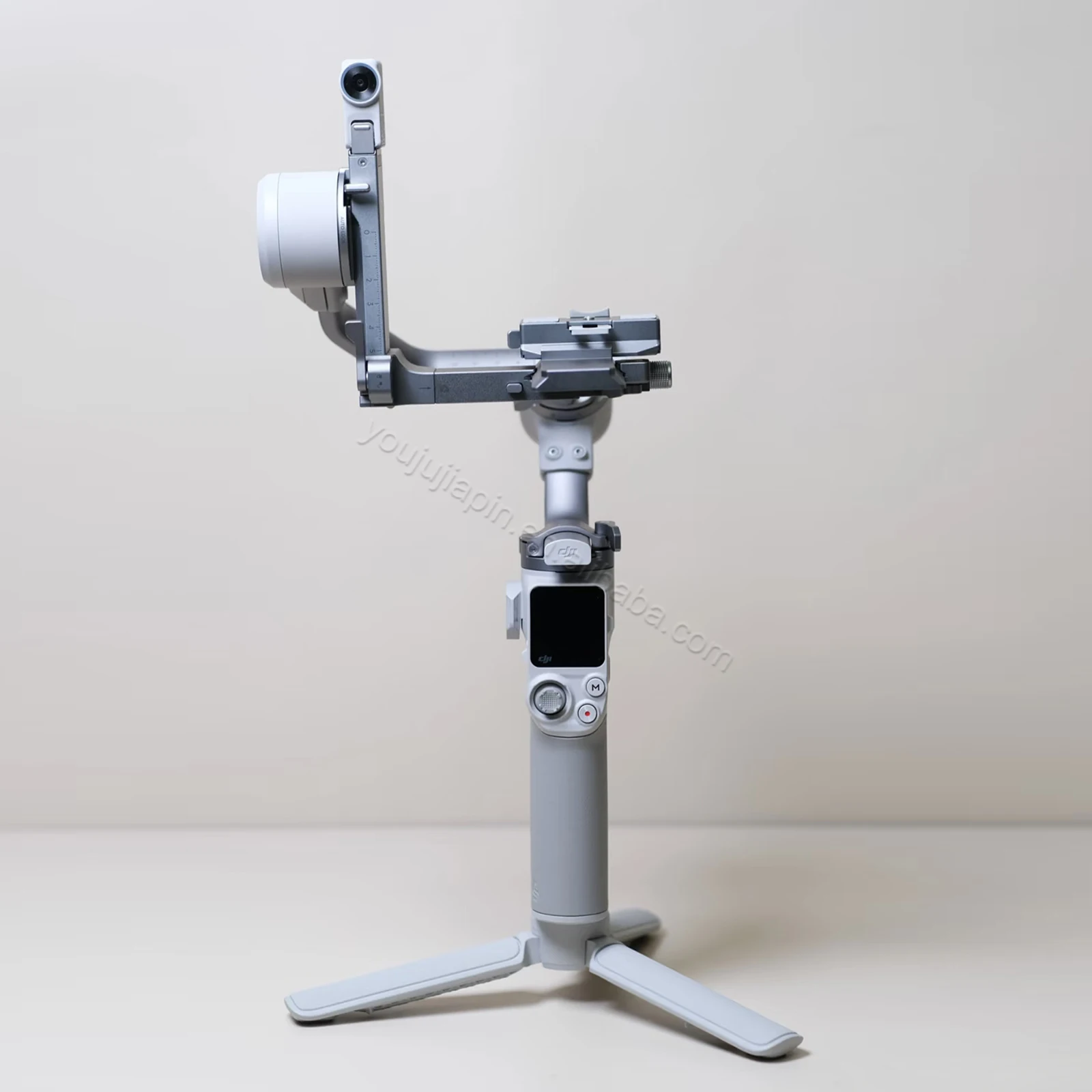 DJI RS 4 Mini Creator Combo: Lightweight Mobile Gimbal Stabilizer 