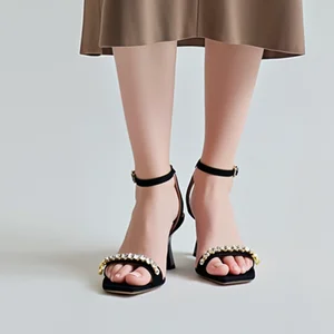 Wholesale Luxury Convertible Heels for Ladies Black Pumps 5cm Slippers Ankle Strap Bridal Shoes Slip-On Closure